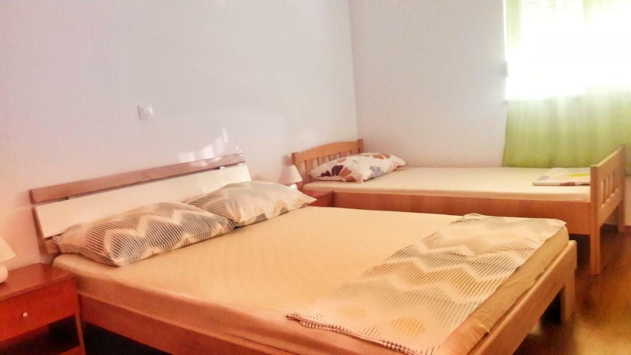 Apartman Колан Екстериор снимка